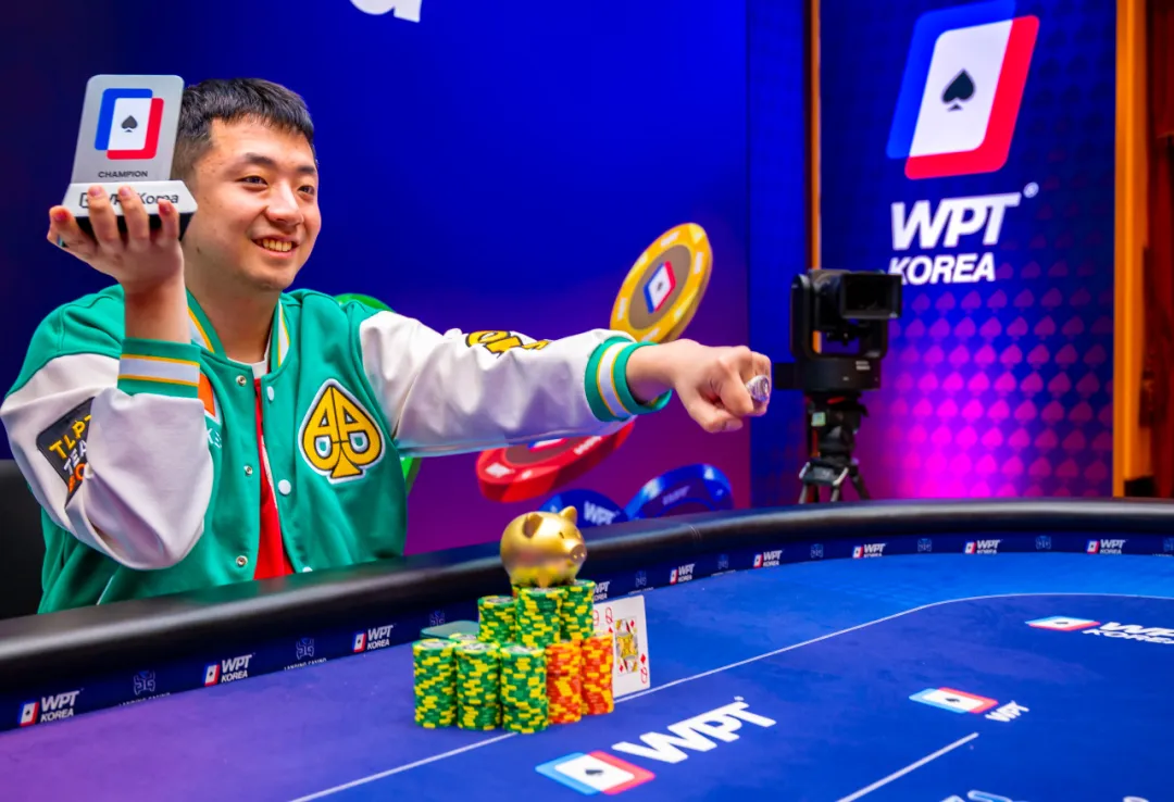 Final Table Group Photo